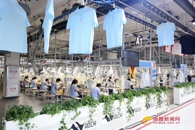 李红军在青山湖区调研重点针纺企业发展情况